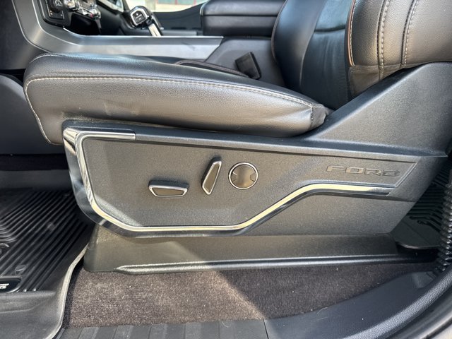 Used 2021  Ford Lariat image 18