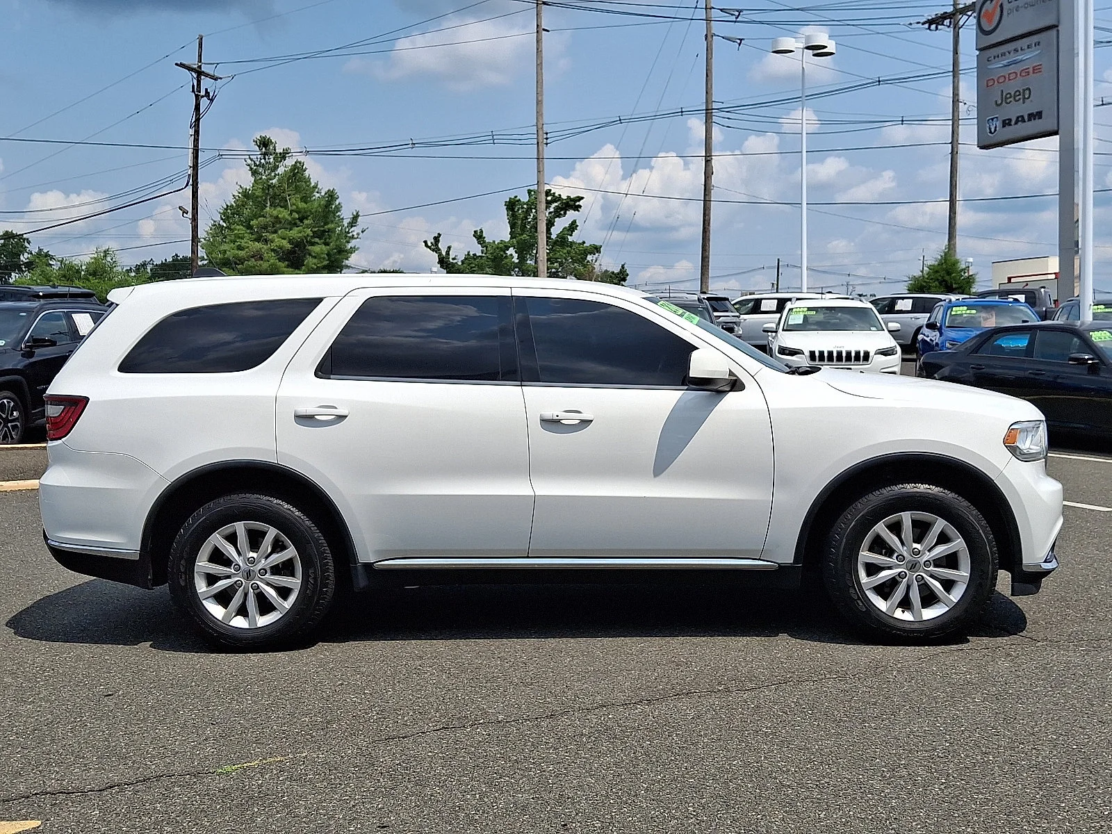 Used 2019 White Knuckle Clearcoat Dodge SXT image 8