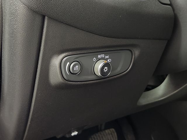 Used 2021 White Chevrolet LS image 21
