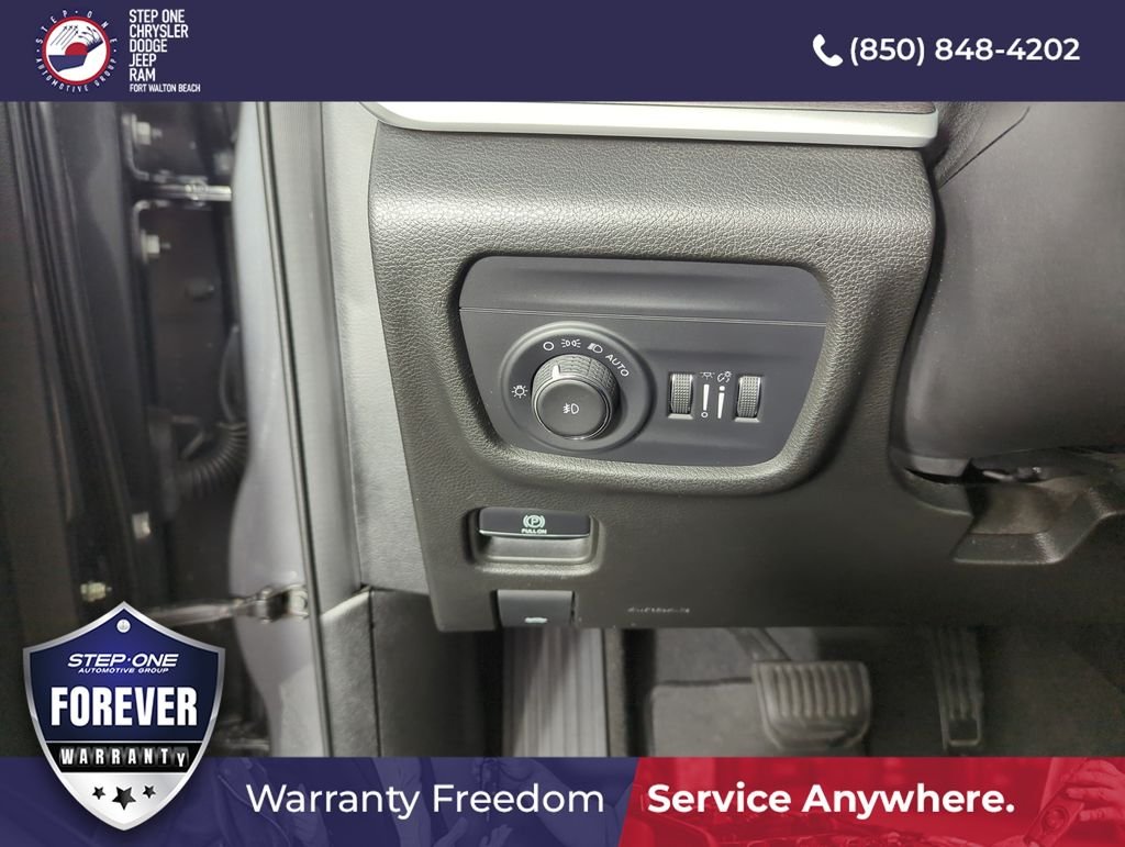 Used 2022 Gray Jeep Limited image 19