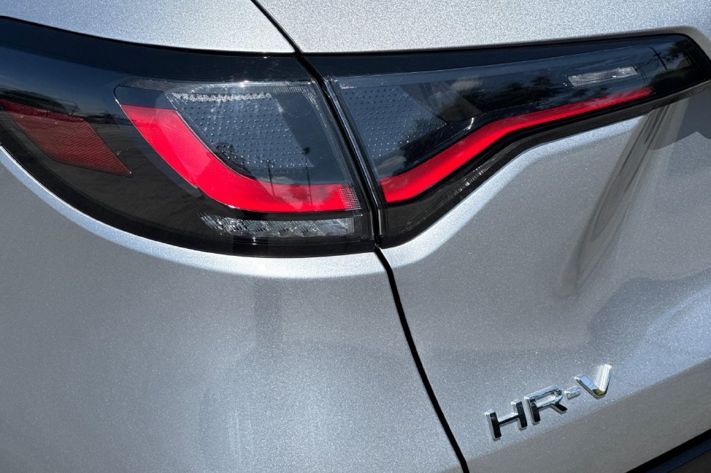 Used 2025 Lunar Silver Metallic Honda EX-L image 34