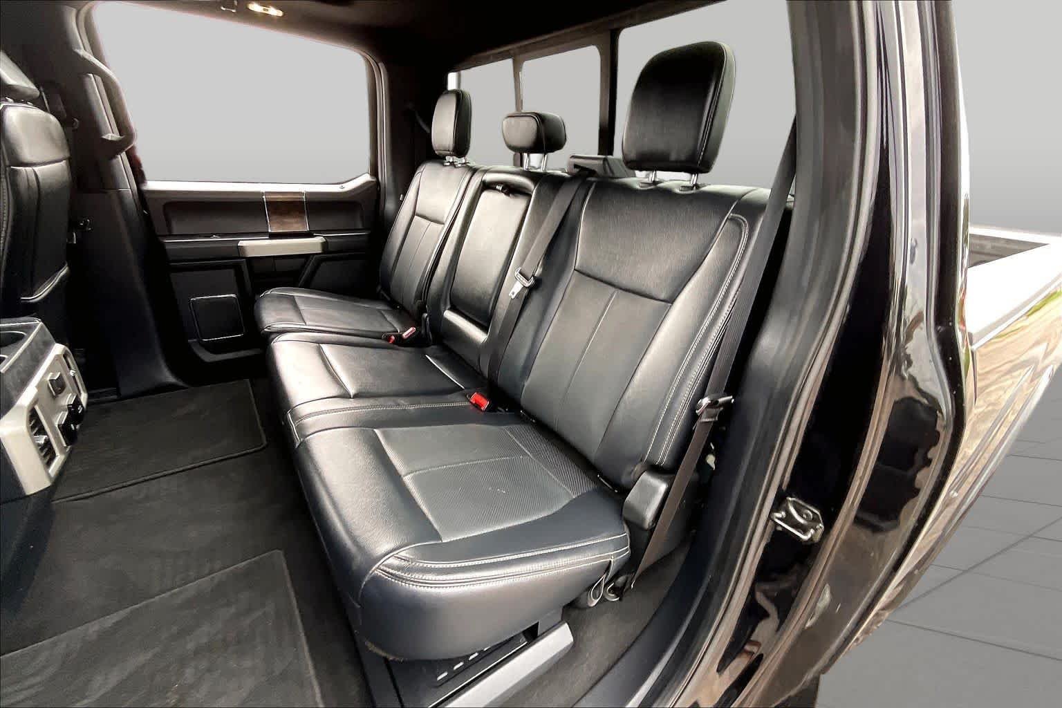 Used 2022 Agate Black Metallic Ford LARIAT image 20