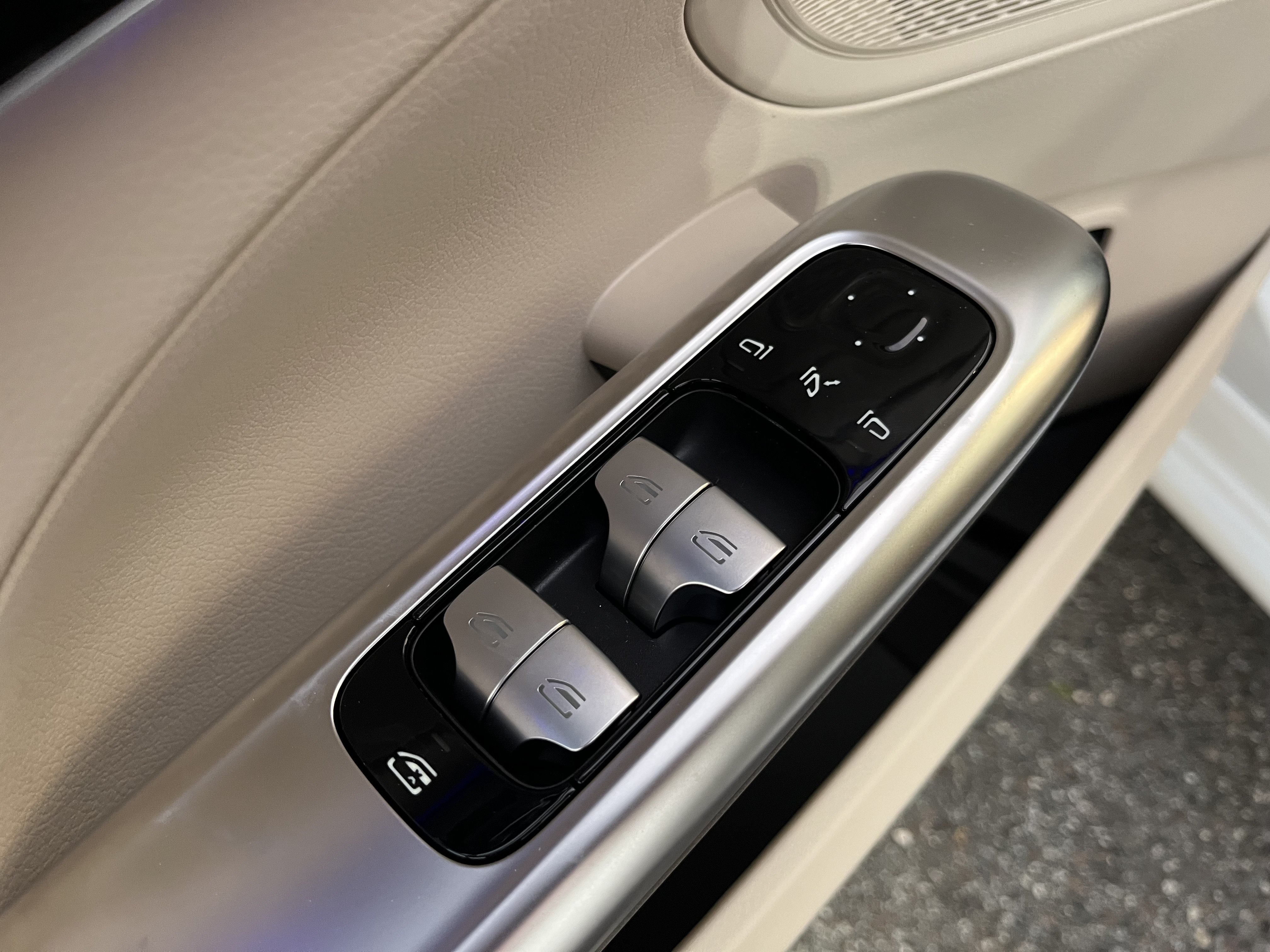 New 2026 POLAR WHITE Mercedes-Benz C 300 image 15