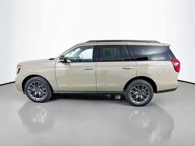 New 2027 Marsh Gray Ford Platinum image 4