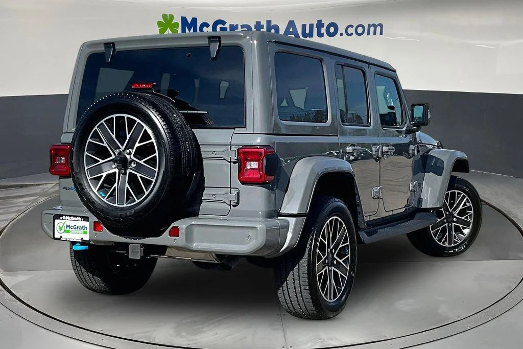 Used 2023 Gray Jeep Sahara 4xe image 7