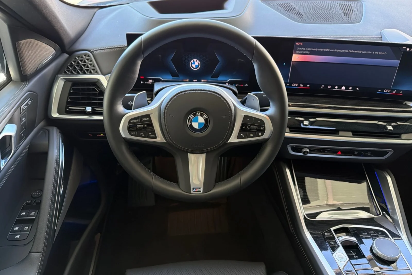Used 2025 Alpine White BMW xDrive40i image 13