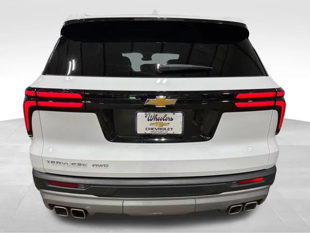 Used 2025 Summit White Chevrolet LT image 4