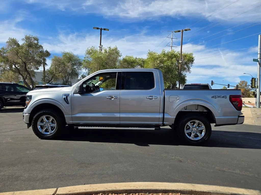 Used 2025 Iconic Silver Met Ford XLT image 3