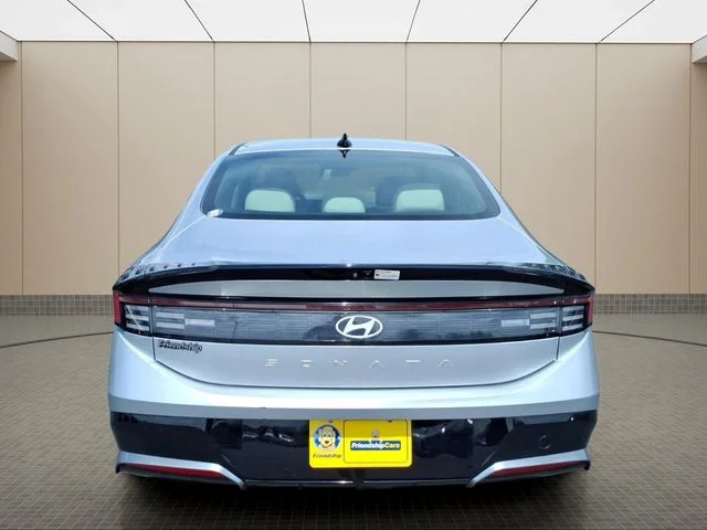 Used 2024 Silver Hyundai SEL image 10