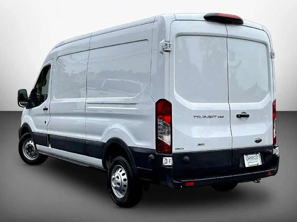 Used 2024 Oxford White Ford Base image 5