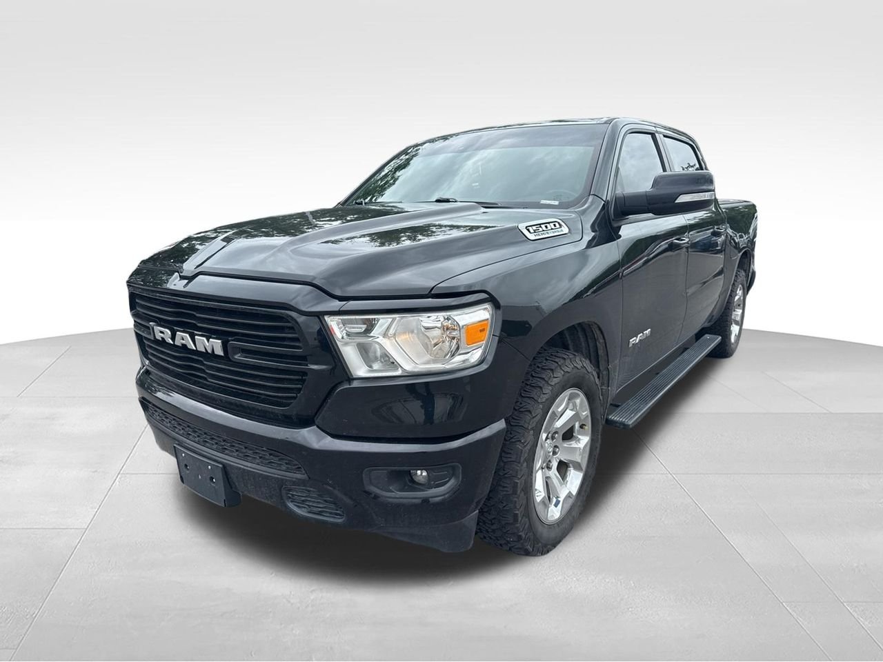 2021 RAM 1500 Big Horn/Lone Star 4x4 Crew Cab 5'7's photo