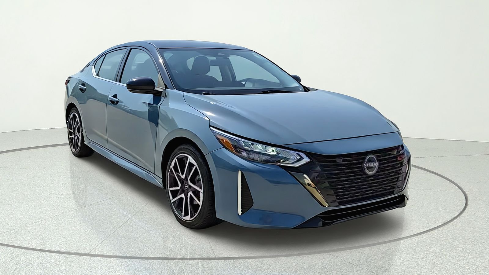 Certified Used 2025 Gray Nissan SR image 1