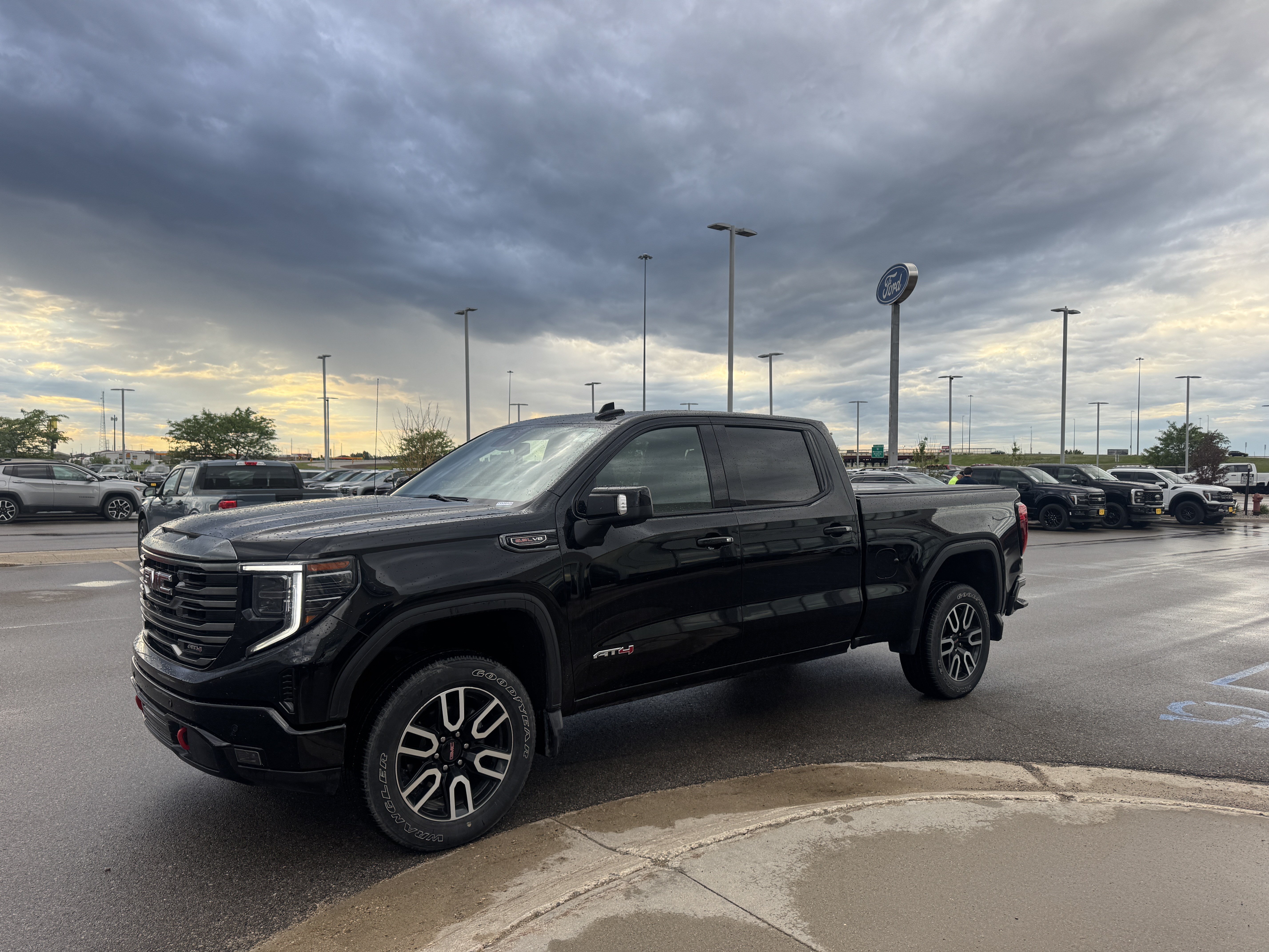 Used 2023 Onyx Black GMC AT4 image 2
