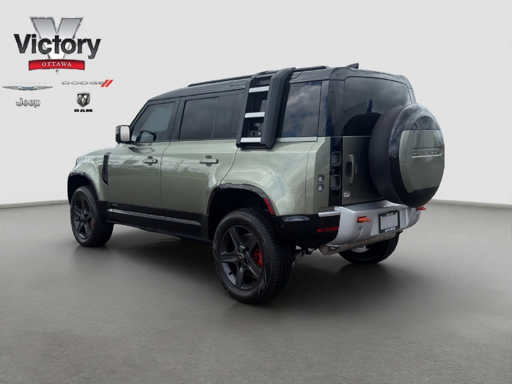 Used 2023  Land Rover X image 4
