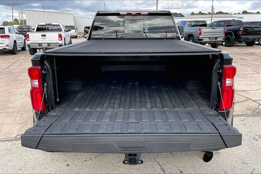 Used 2024 Black Chevrolet High Country DRW image 37