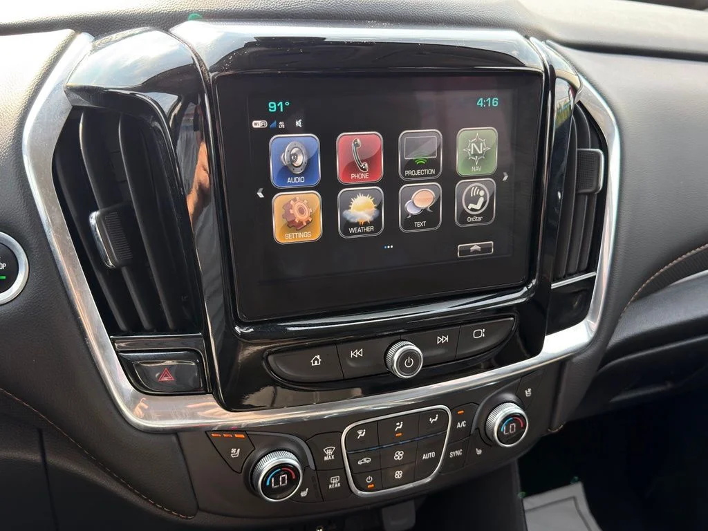 Used 2019 Red Chevrolet Premier image 34