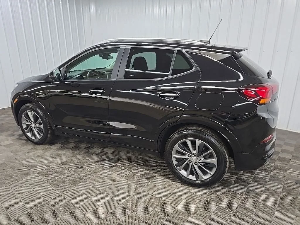 Used 2023 Black Buick Select image 4