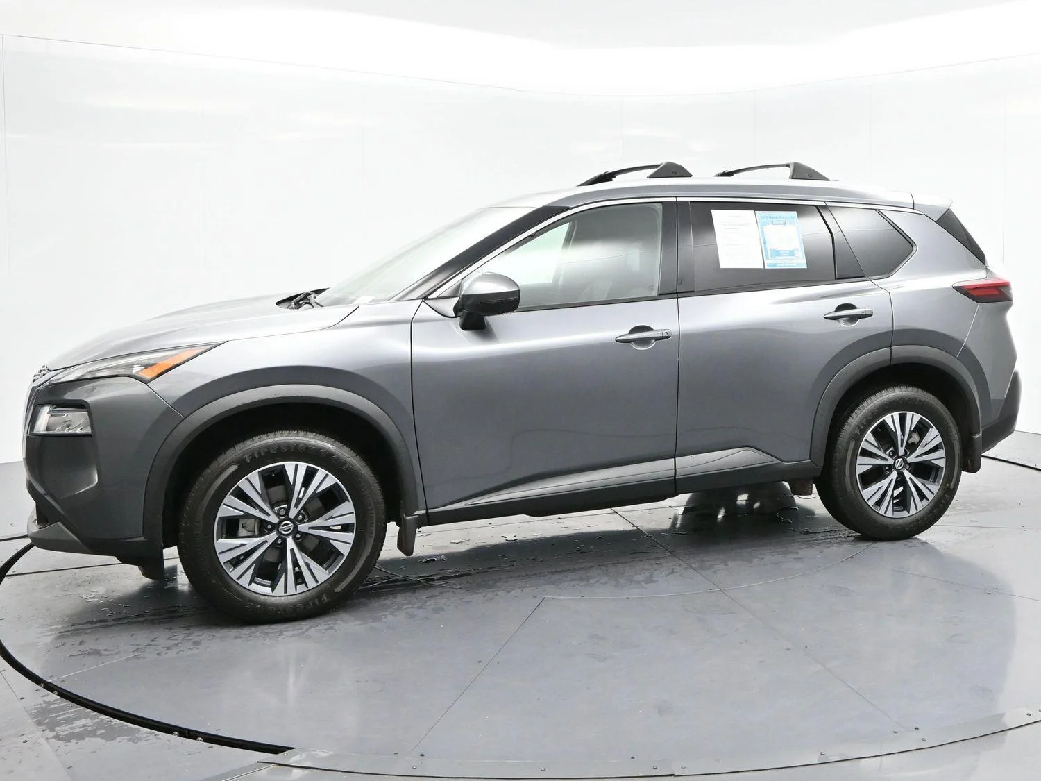 Used 2021 Gun Metallic Nissan SV image 4