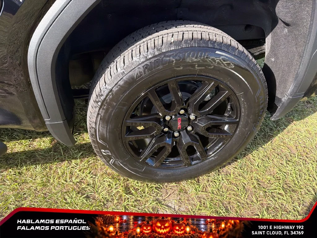 New 2026 Onyx Black GMC Elevation image 11