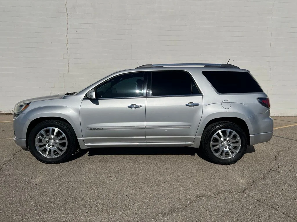 Used 2016 Silver GMC Denali image 2