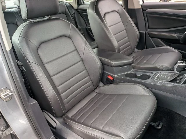 Used 2024 Silver Volkswagen 1.5T SE image 32