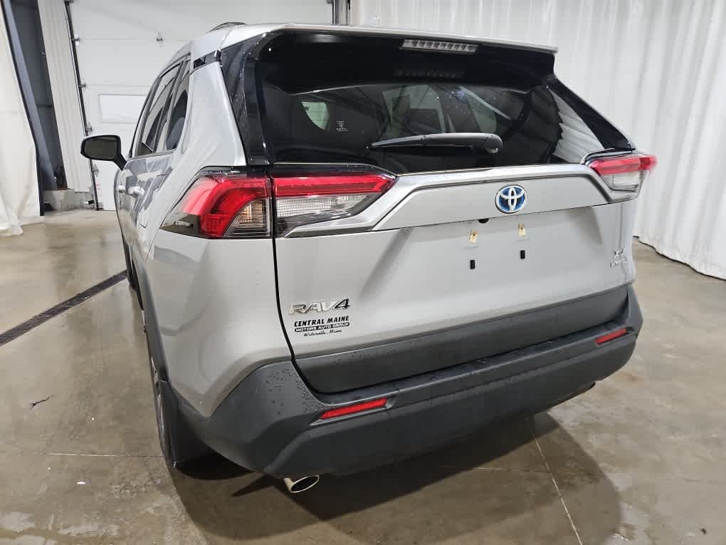 Certified Used 2023 Silver Sky Metallic Toyota Hybrid XLE Premium image 4
