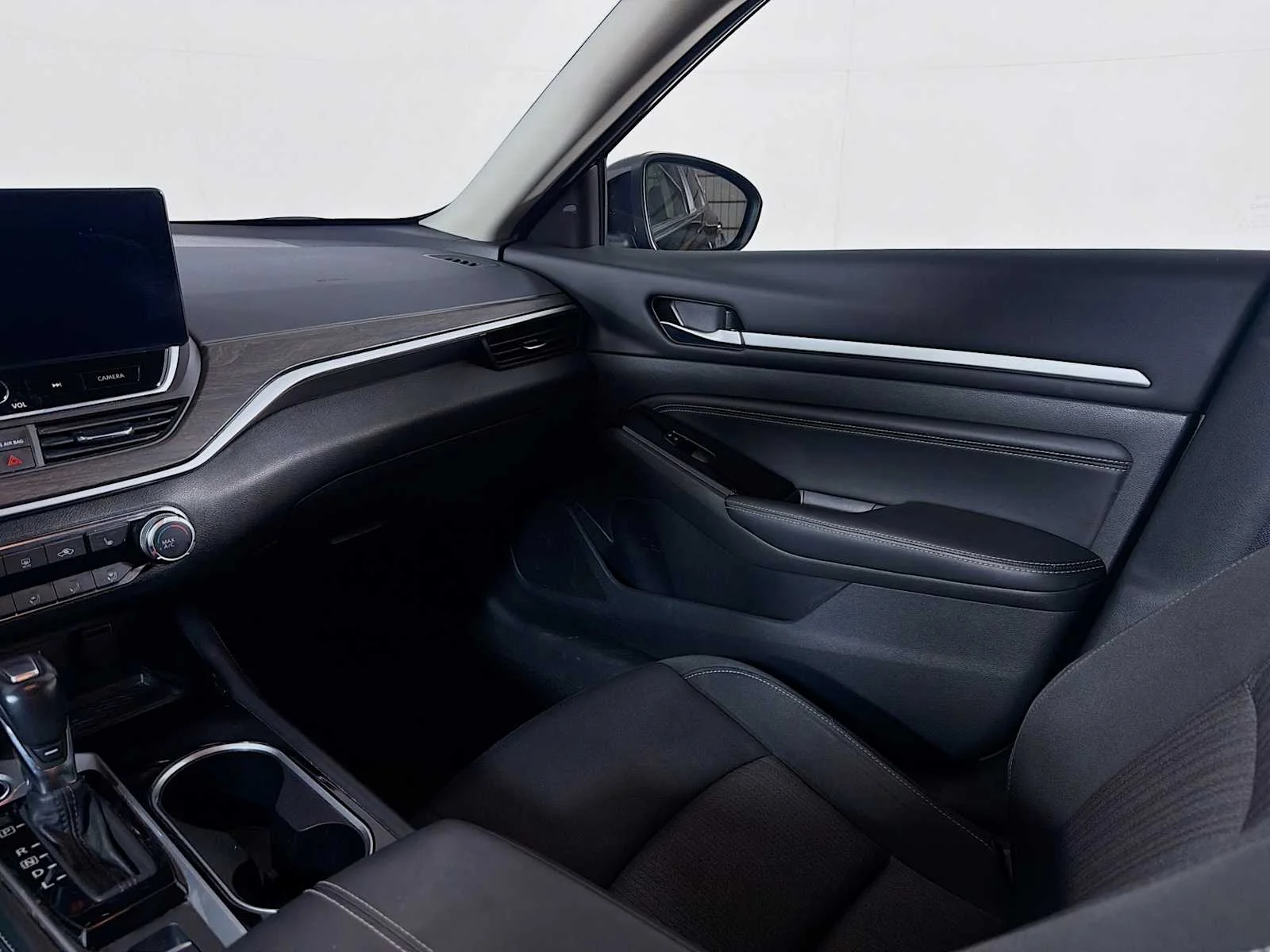 Certified Used 2023 Super Black Nissan 2.5 SV image 19