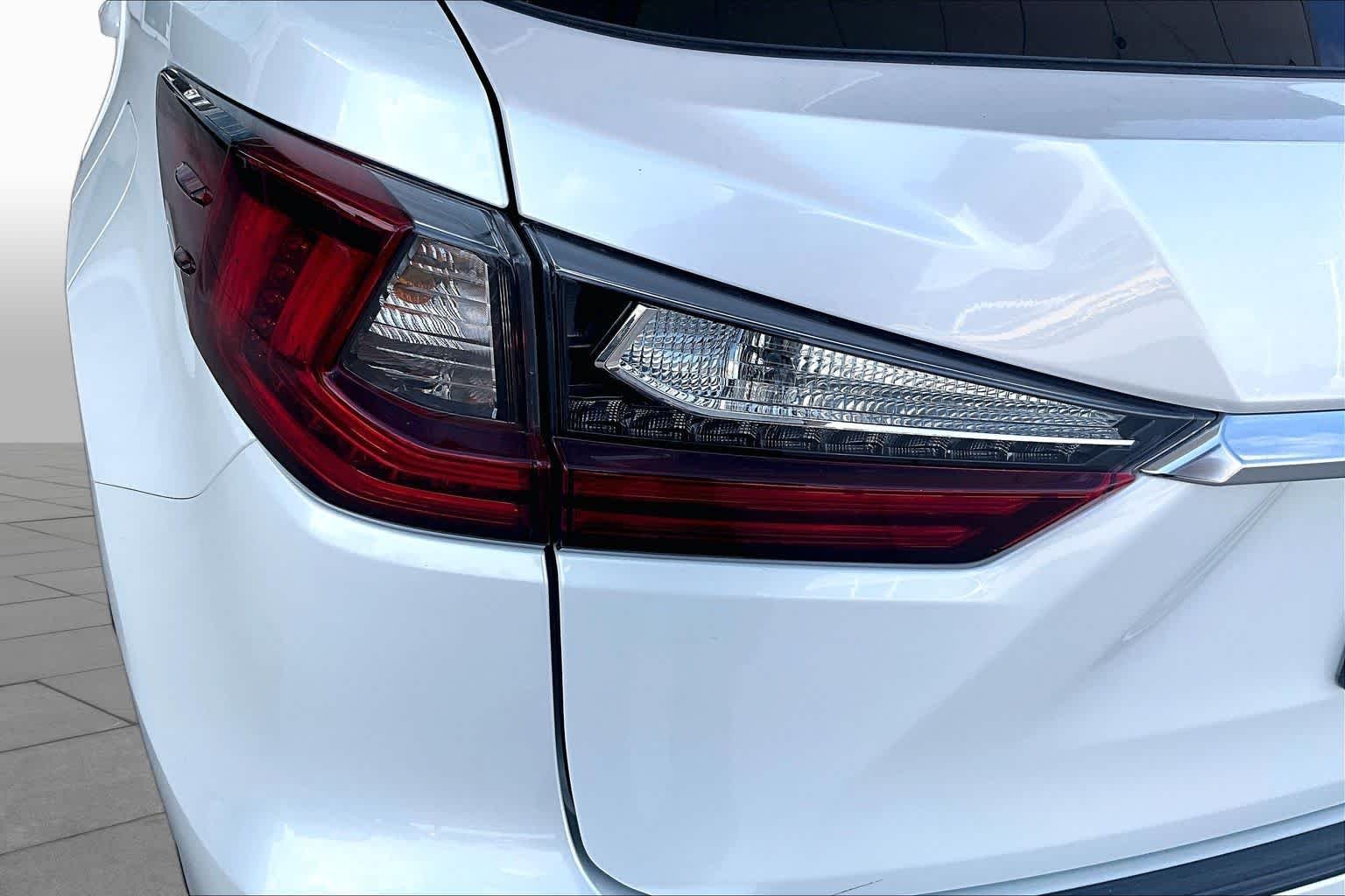 Used 2016 Eminent White Pearl Lexus  image 25