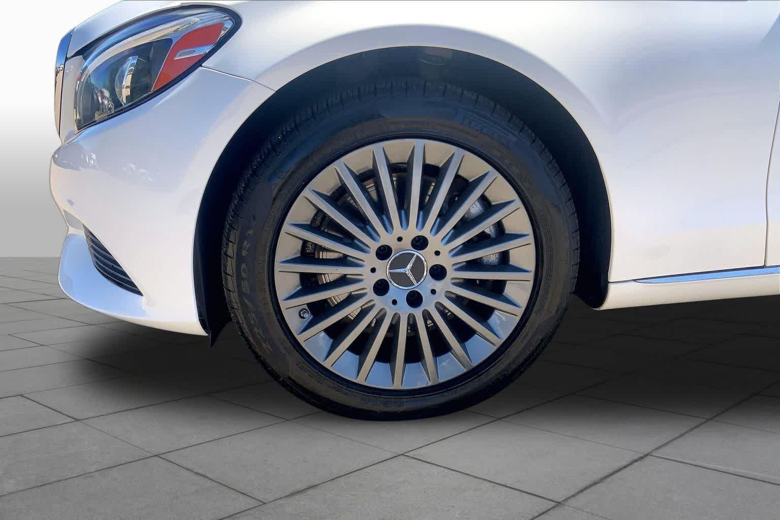 Used 2016 Polar White Mercedes-Benz C 300 Luxury image 11