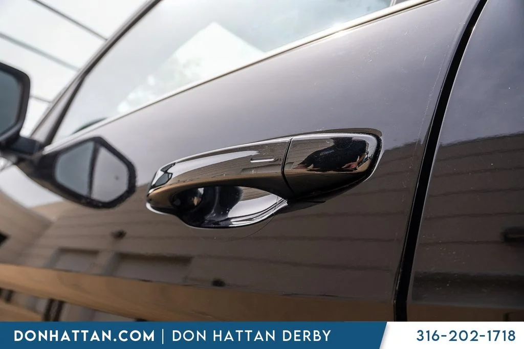 Used 2024 Black Volkswagen 2.0T SE w/Technology image 43
