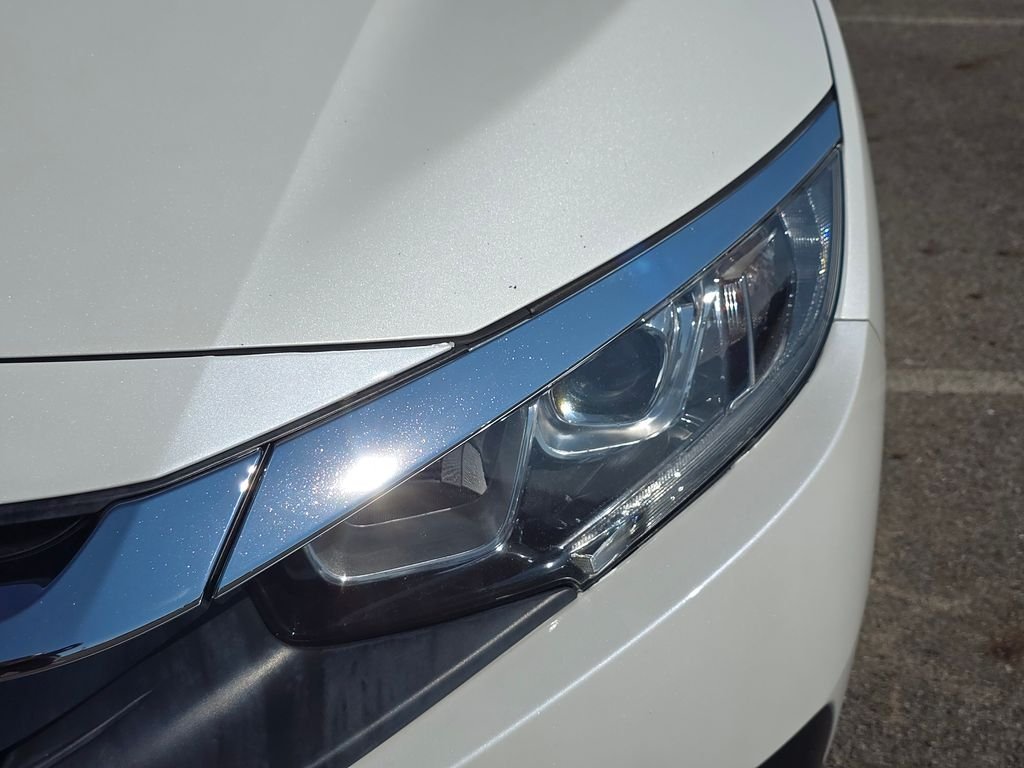 Used 2018  Honda EX image 13