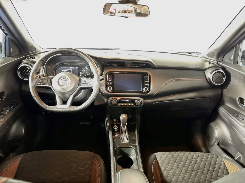 Used 2024 Blue Nissan SR image 12