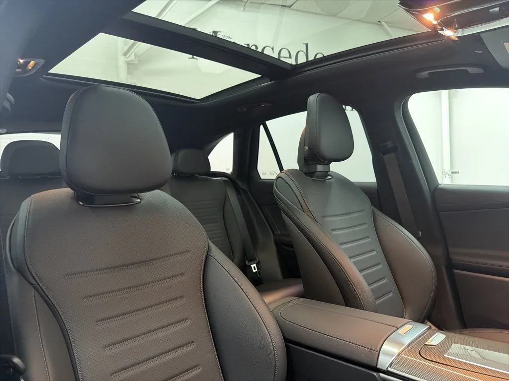 Used 2026 Black Mercedes-Benz GLC 300 image 28