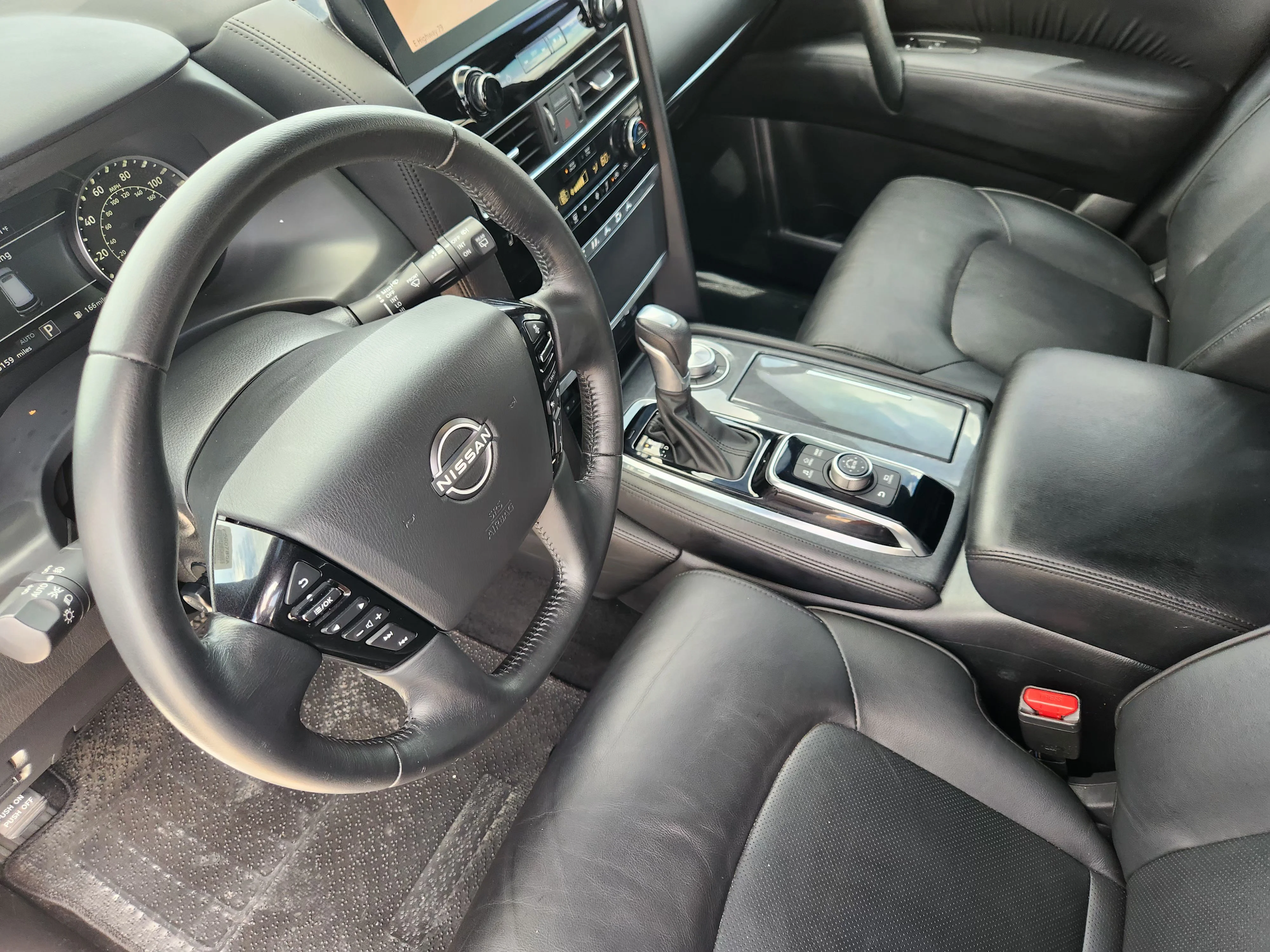 Used 2023 Aspen White Tricoat Nissan SL image 13