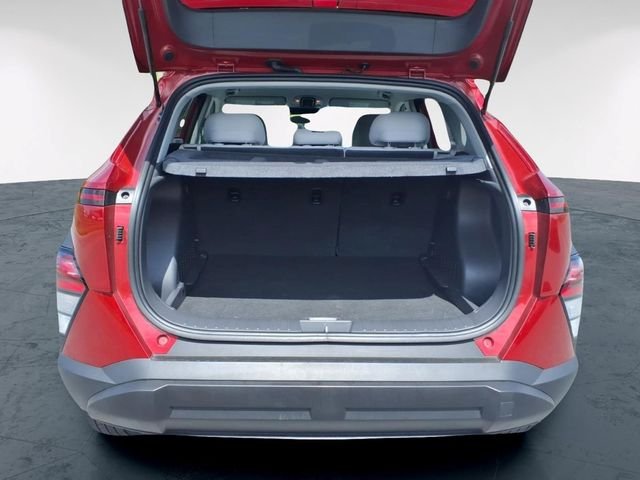 Used 2025 Red Hyundai SEL image 11