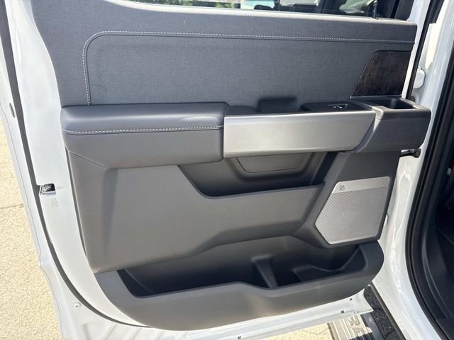 Used 2025 Oxford White Ford Lariat image 16