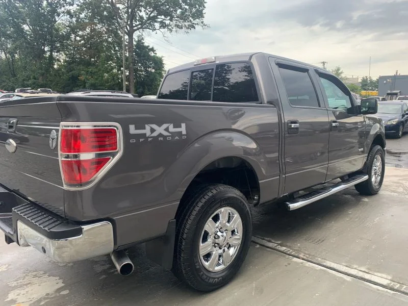 Used 2011 Gray Ford XLT Pickup 4D 5 1/2 ft image 17