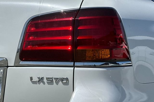 Used 2011 White Lexus 570 image 36