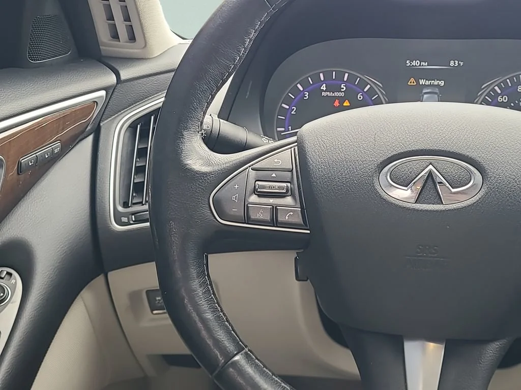 Used 2014 Silver INFINITI Premium image 19