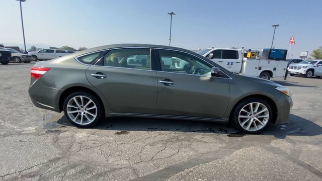 Used 2014 Cypress Pearl Toyota Limited image 9