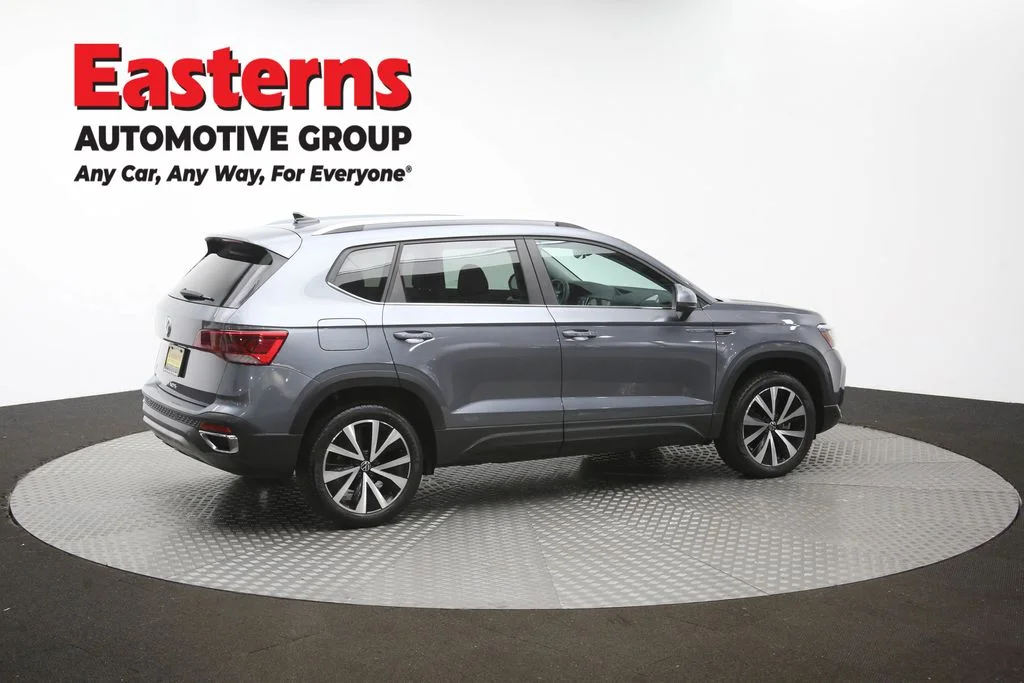 Used 2022 Gray Volkswagen 1.5T SE image 40