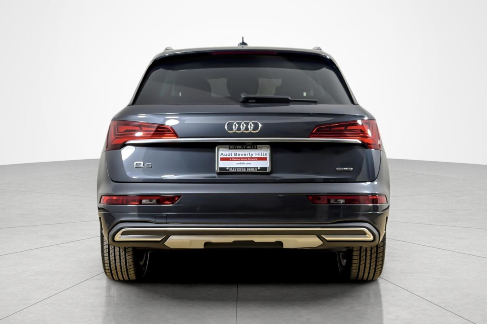 Used 2023 Manhattan Gray Metallic Audi Premium Plus 40 TFSI quattro image 4