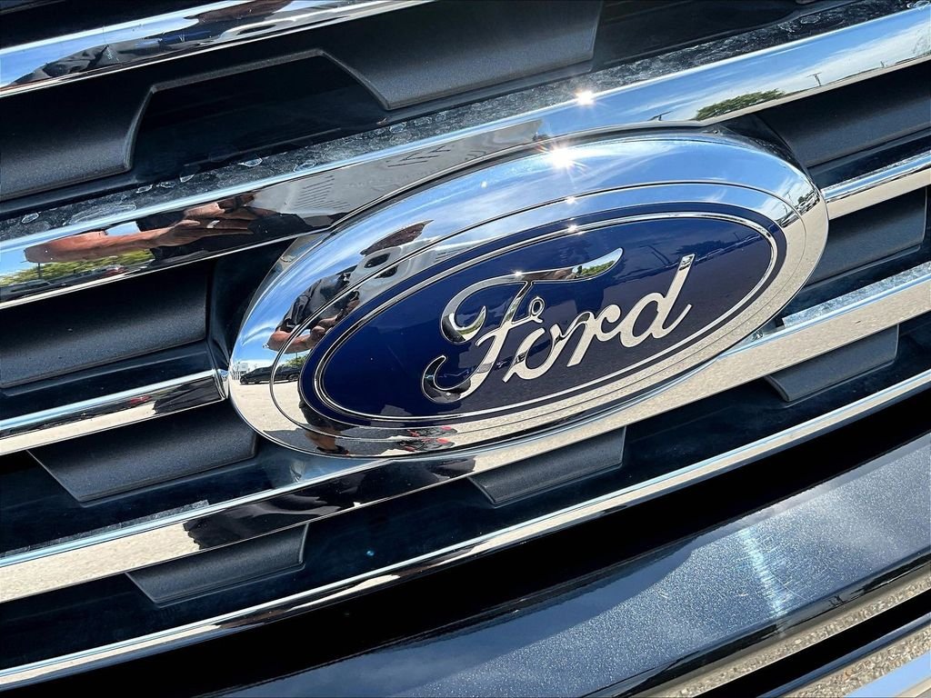 Used 2021 Black Ford XLT image 34