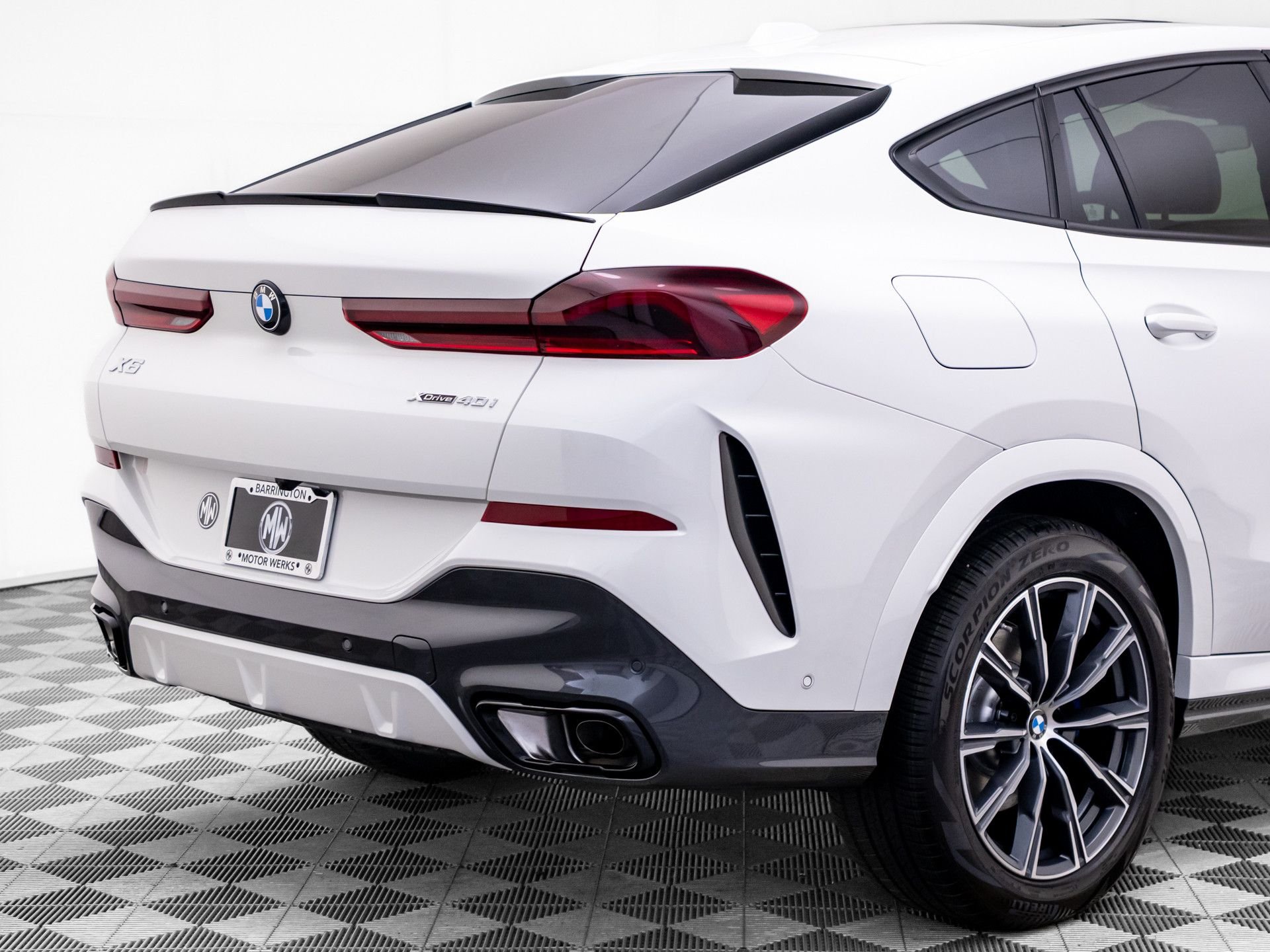 New 2027 Alpine White BMW xDrive40i image 35