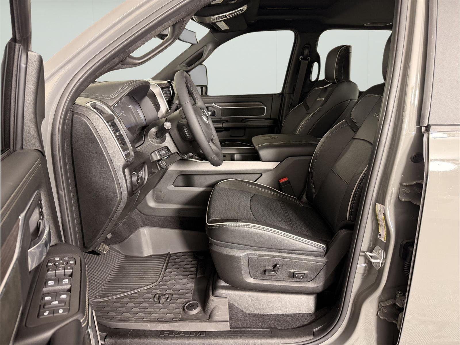 New 2026 Ceramic Gray Clear-Coat Exterior Paint RAM Laramie image 12