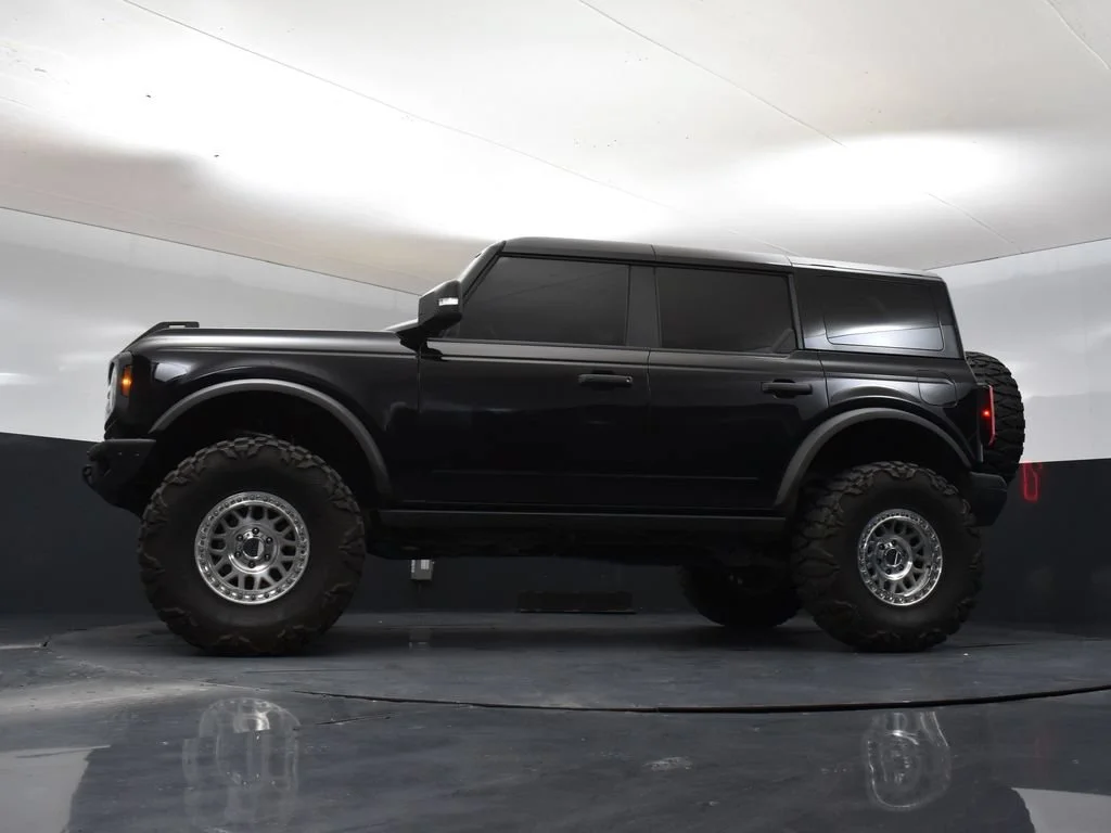 Used 2024 Black Ford Badlands image 9