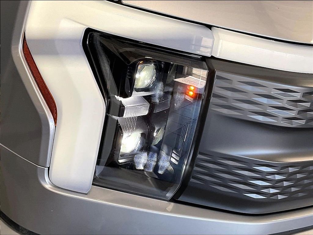 Used 2023 Silver Ford XLT image 33