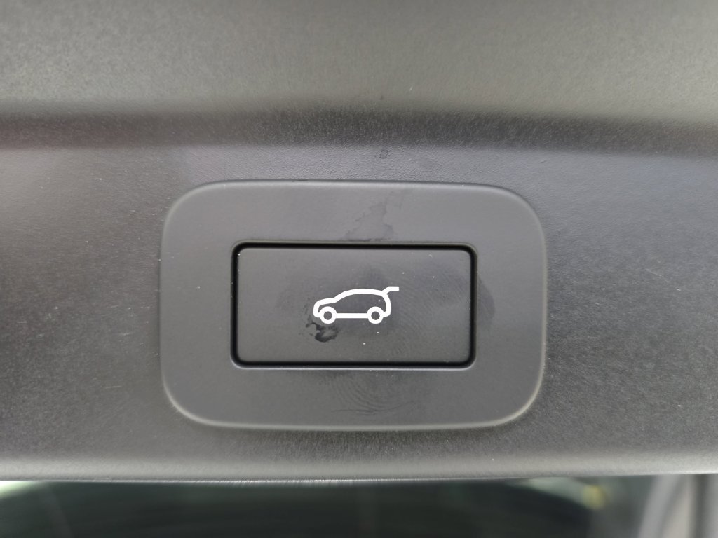 2023 Jaguar F-Pace S - Photo 14