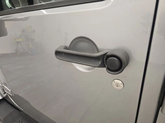 Used 2018 Billet Silver Metallic Clearcoat Jeep Unlimited Sahara image 19