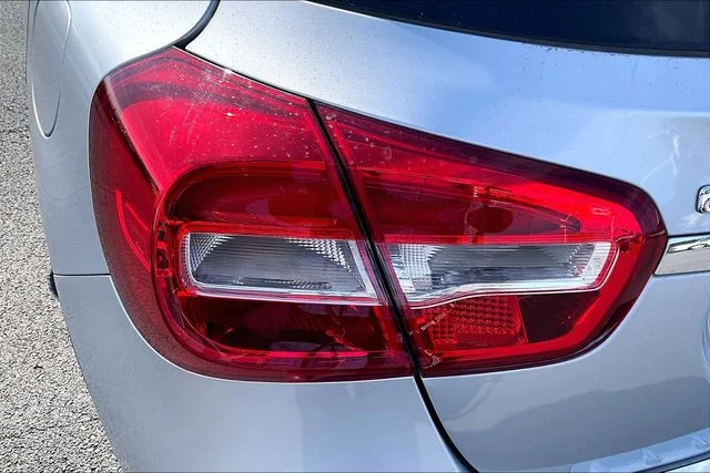 Used 2018 Silver Mercedes-Benz GLA 250 image 31